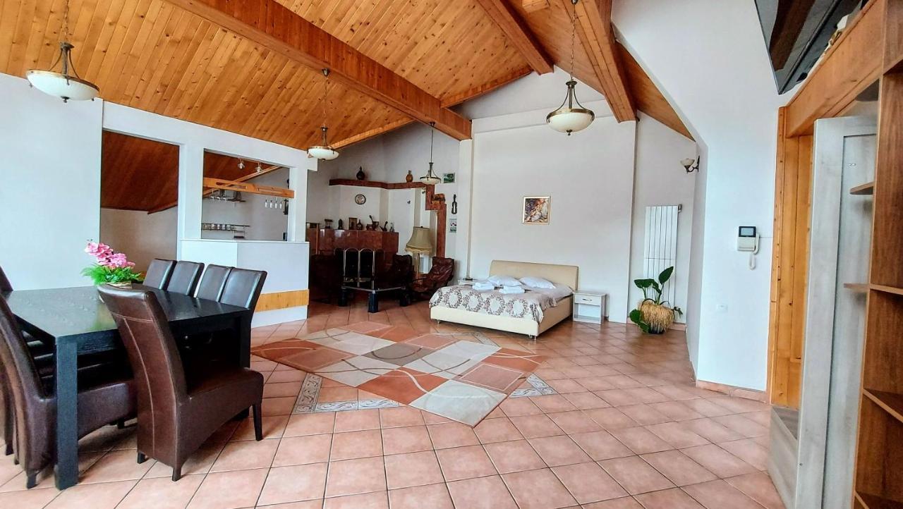 Hotel Casa Giulia à Băile Olăneşti Extérieur photo