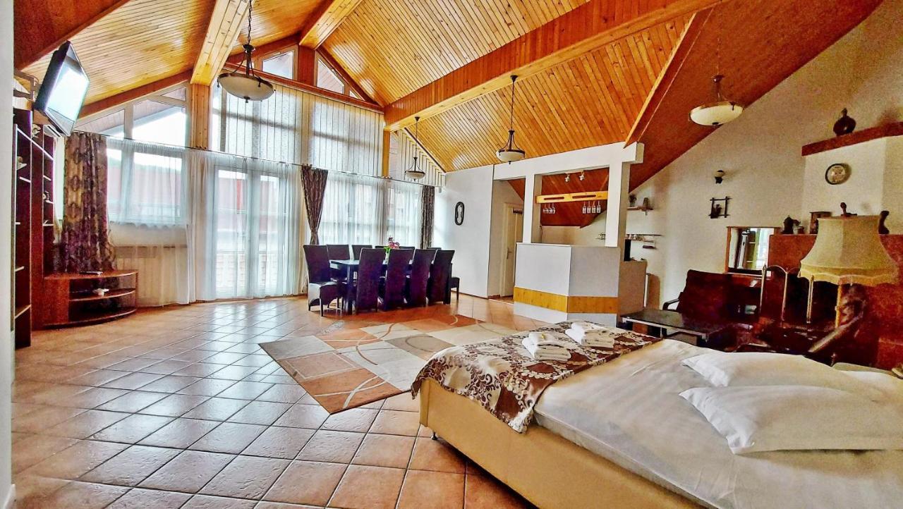 Hotel Casa Giulia à Băile Olăneşti Extérieur photo